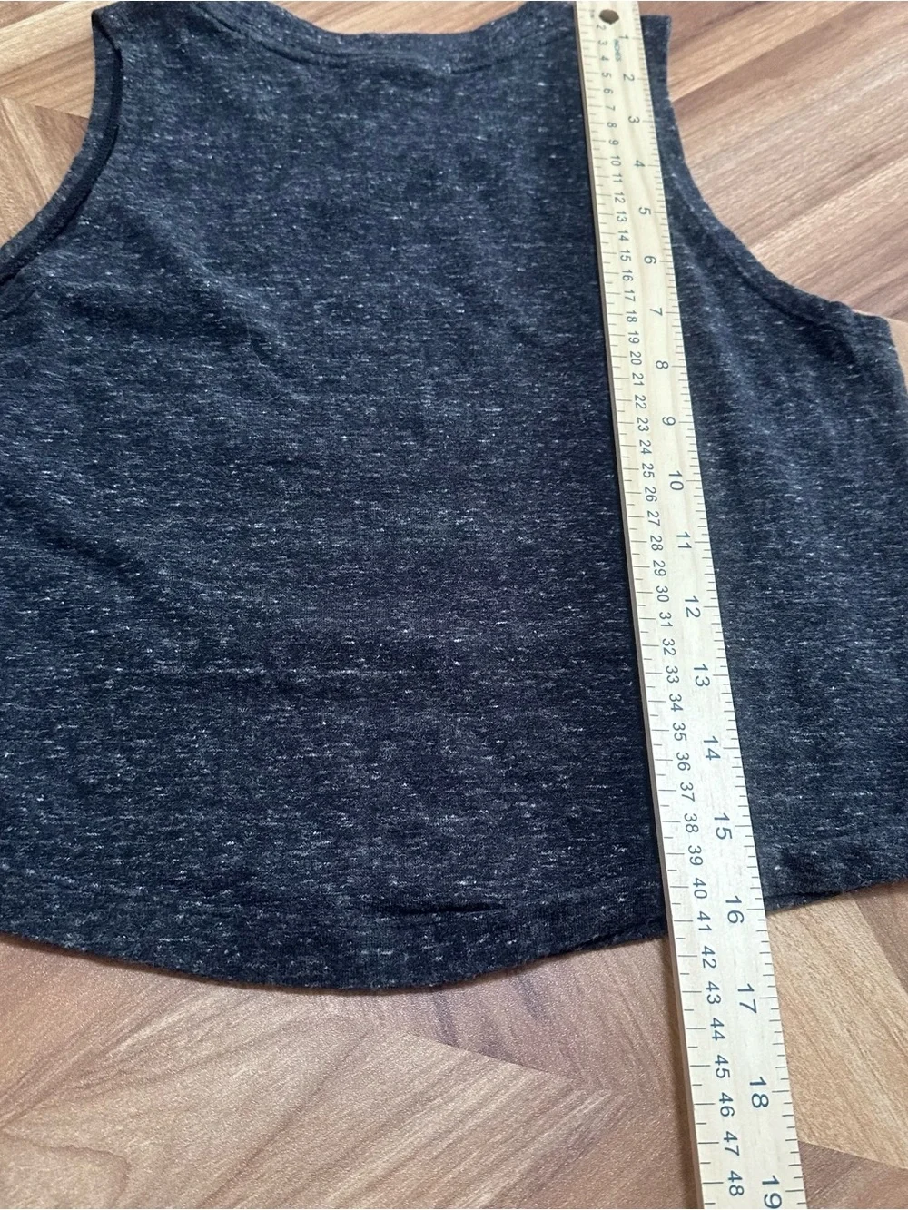 Nike heather gray crop tank top women’s medium